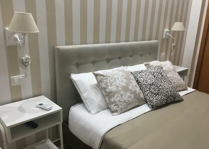 Donna Laudonia Couette-café 3*